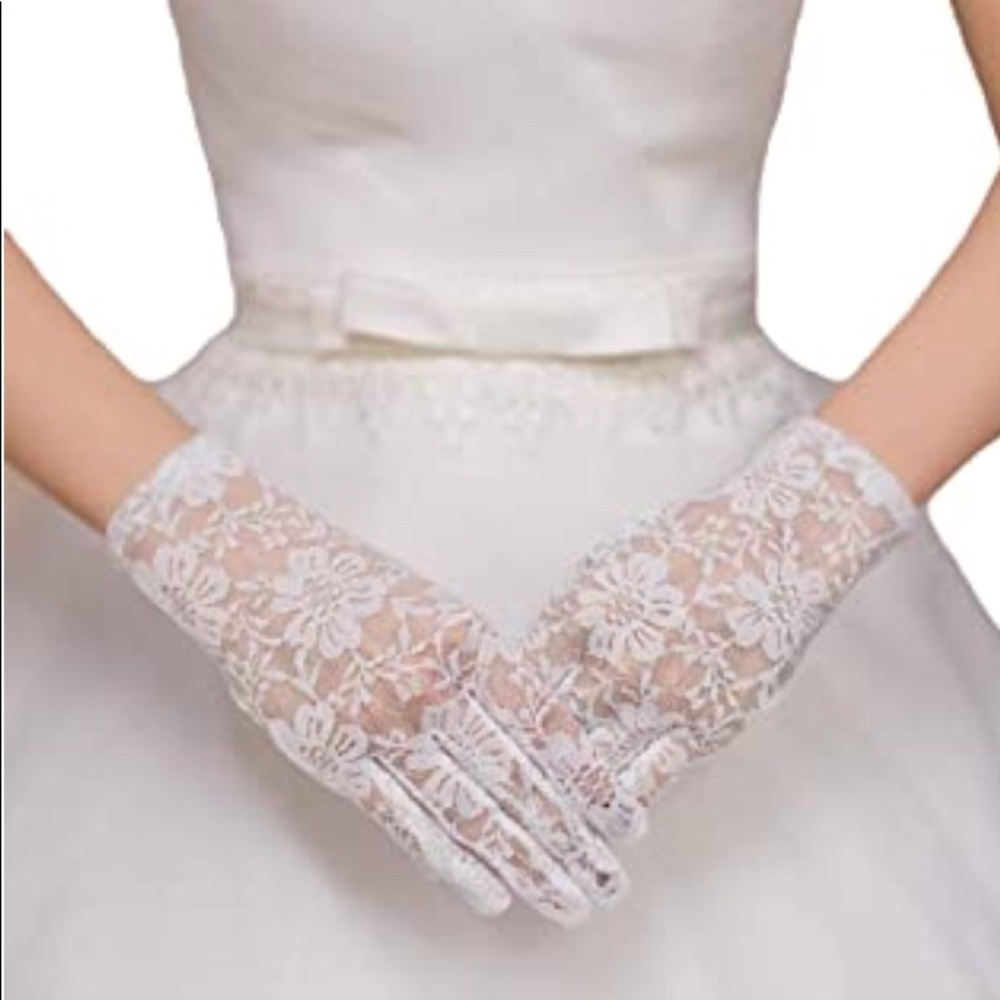 White lace wedding/ bridal gloves